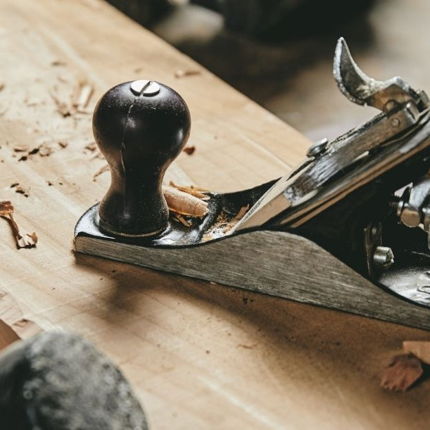 4 Hand Tools That Every Woodworker Needs To Have